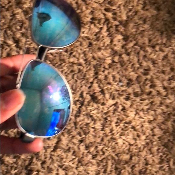 Prada shades - Picture 2 of 4